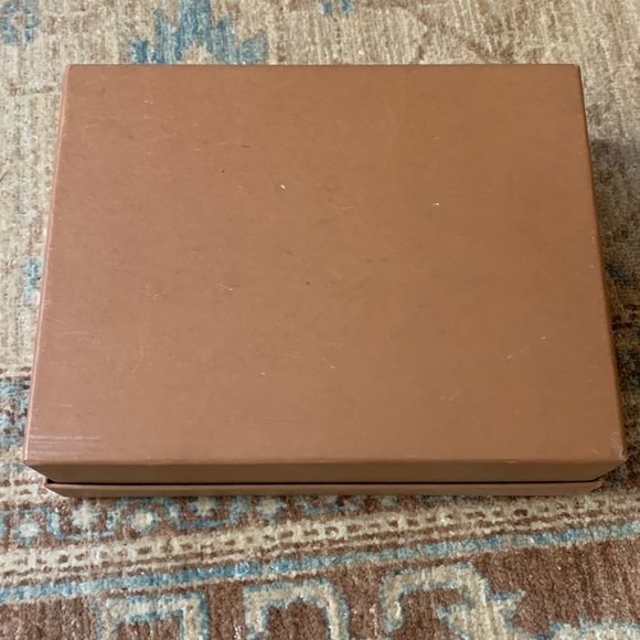 Louis Vuitton Tan Box - Picture 4 of 4